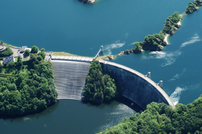 Die Urfttalsperre zwischen Gemünd und Heimbach